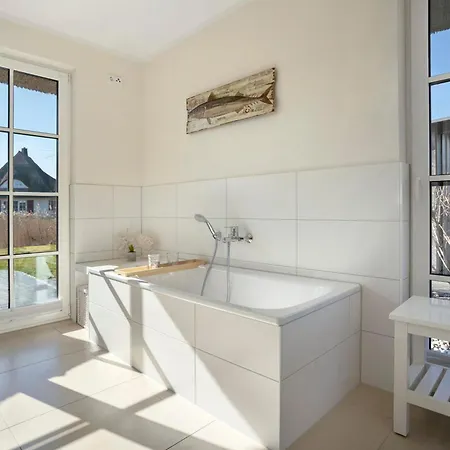 Ferienhaus Idyllisches Reethaus In Strandnähe *