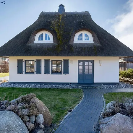 Ferienhaus Idyllisches Reethaus In Strandnähe Fuhlendorf (Mecklenburg-Vorpommern)