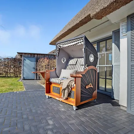 Ferienhaus Idyllisches Reethaus In Strandnähe Fuhlendorf (Mecklenburg-Vorpommern)